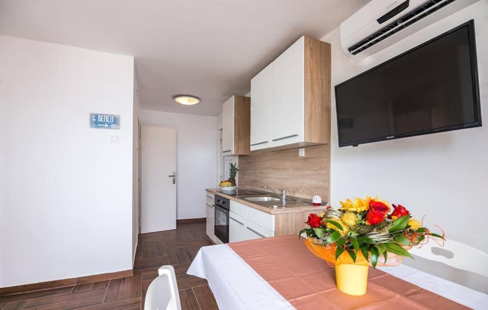 Apartments Dora 万塔西西 外观 照片