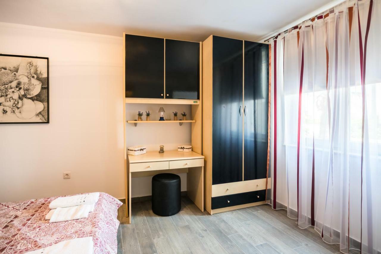 Apartments Dora 万塔西西 外观 照片
